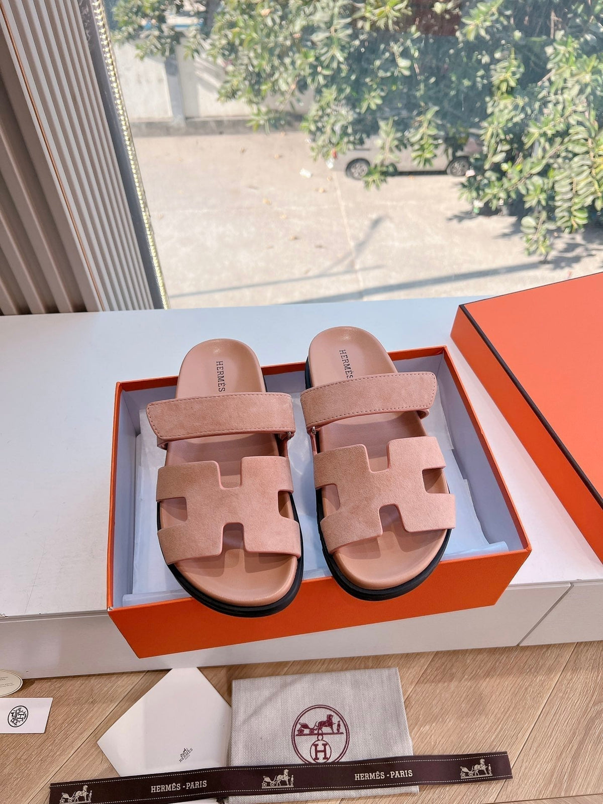 CHYPRE SANDAL IN ROSE PINK SUEDE