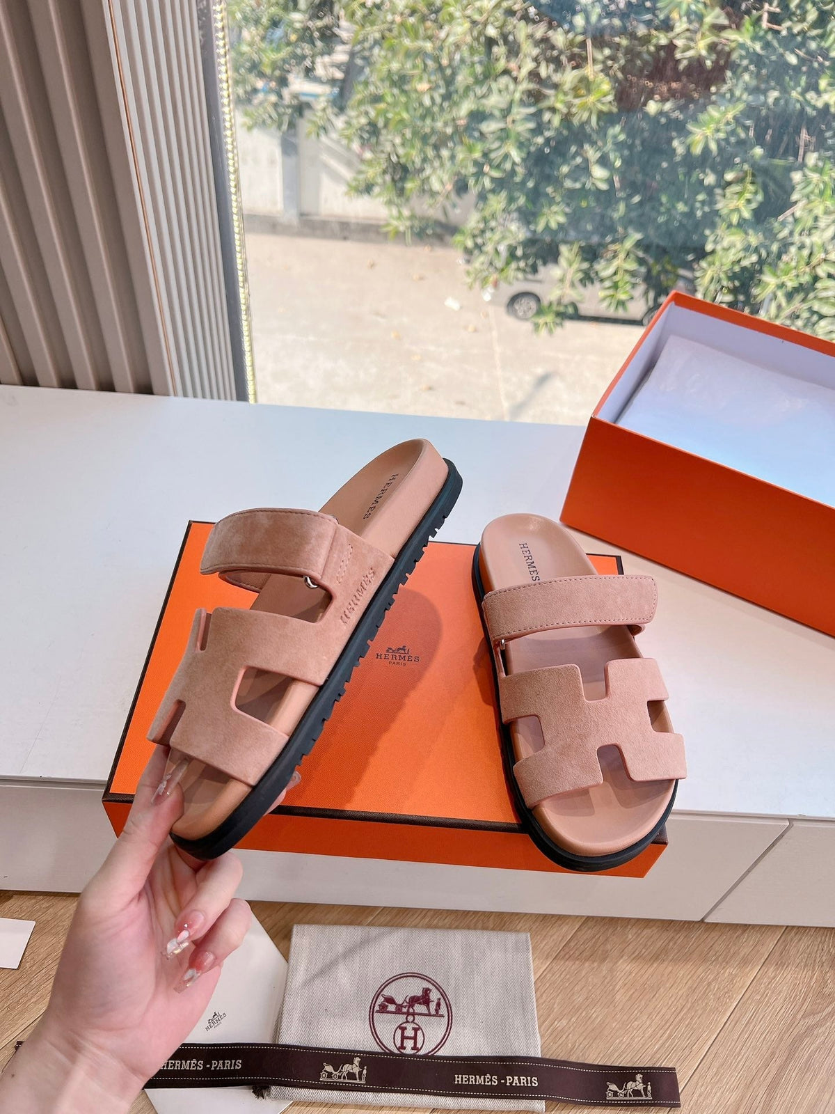 CHYPRE SANDAL IN ROSE PINK SUEDE