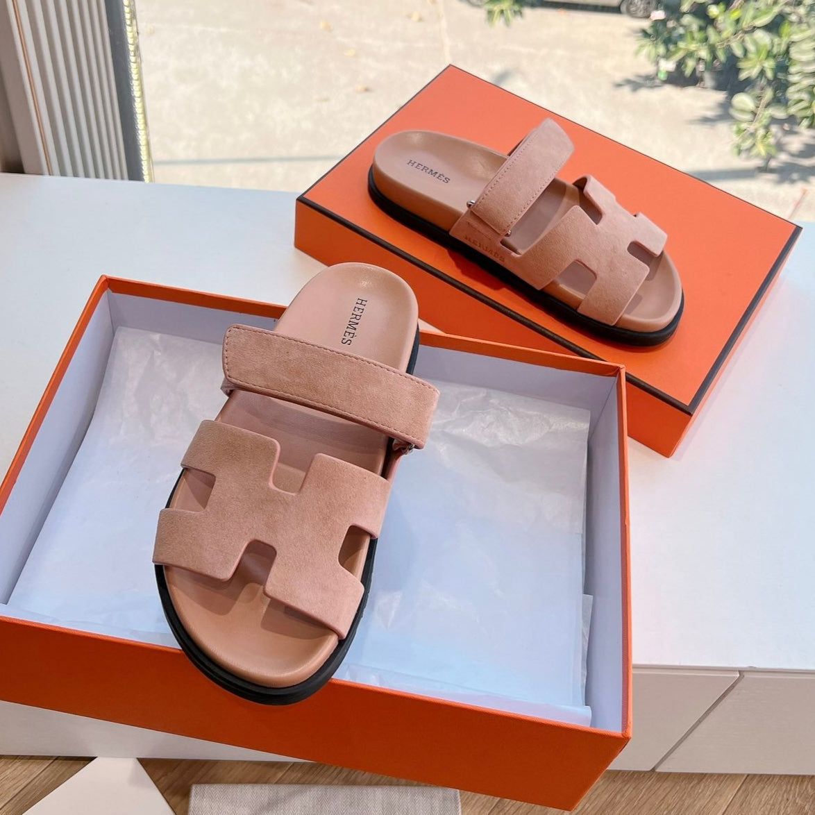 CHYPRE SANDAL IN ROSE PINK SUEDE