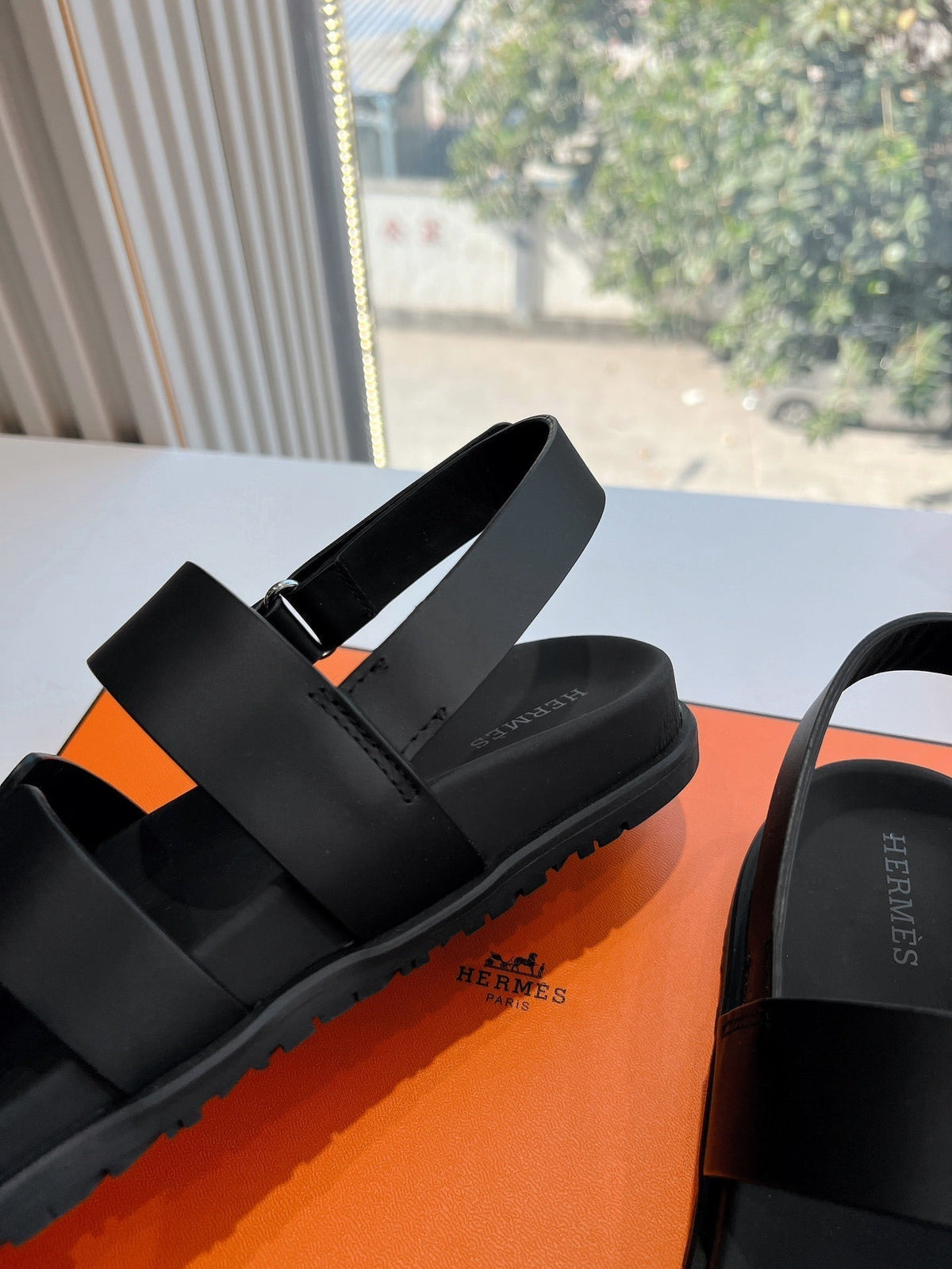 HM 25 Genius Sandal Black Calfskin
