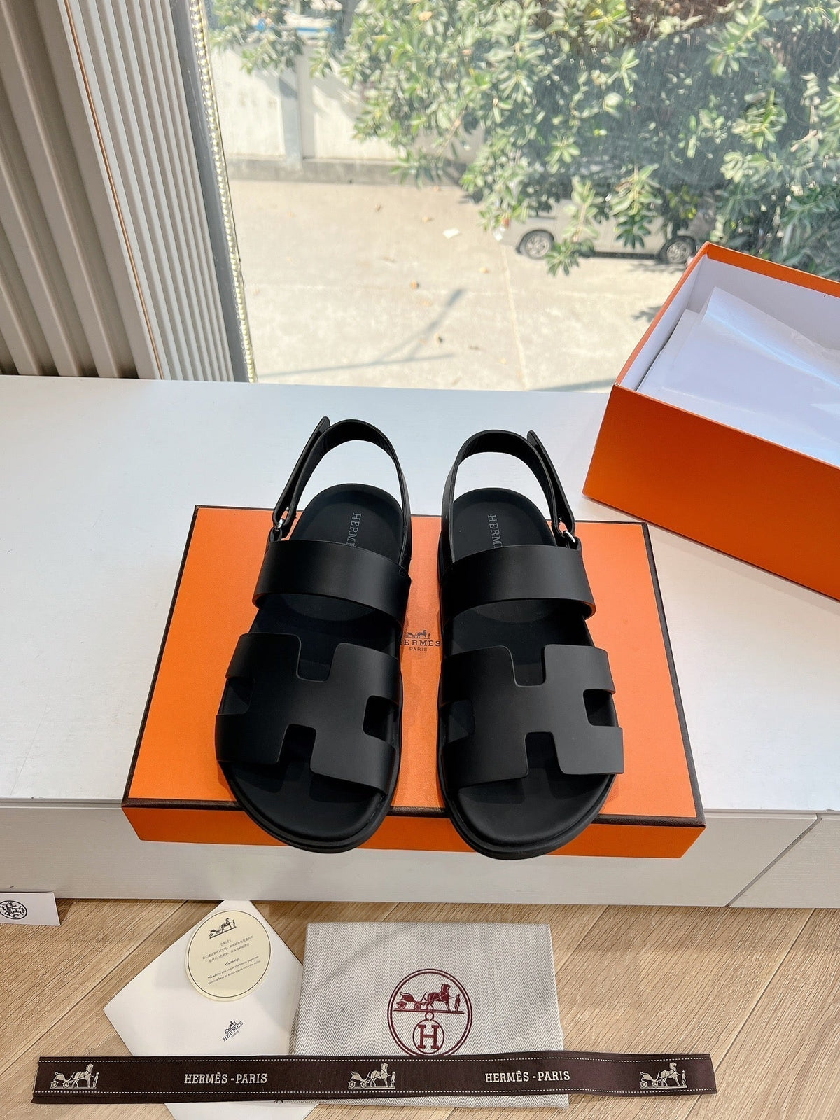 HM 25 Genius Sandal Black Calfskin