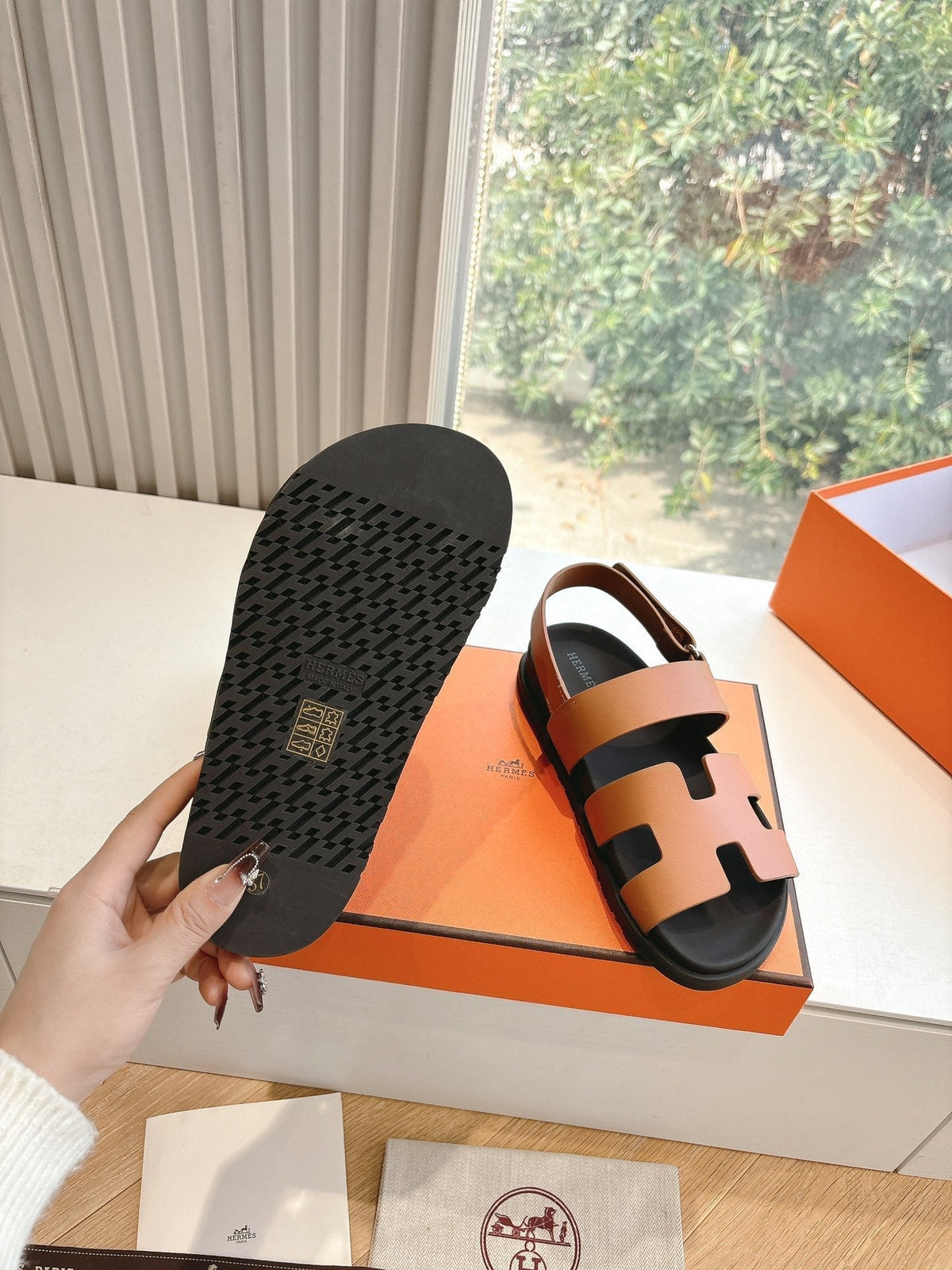 HM 25 Genius Sandal Gold Black Calfskin