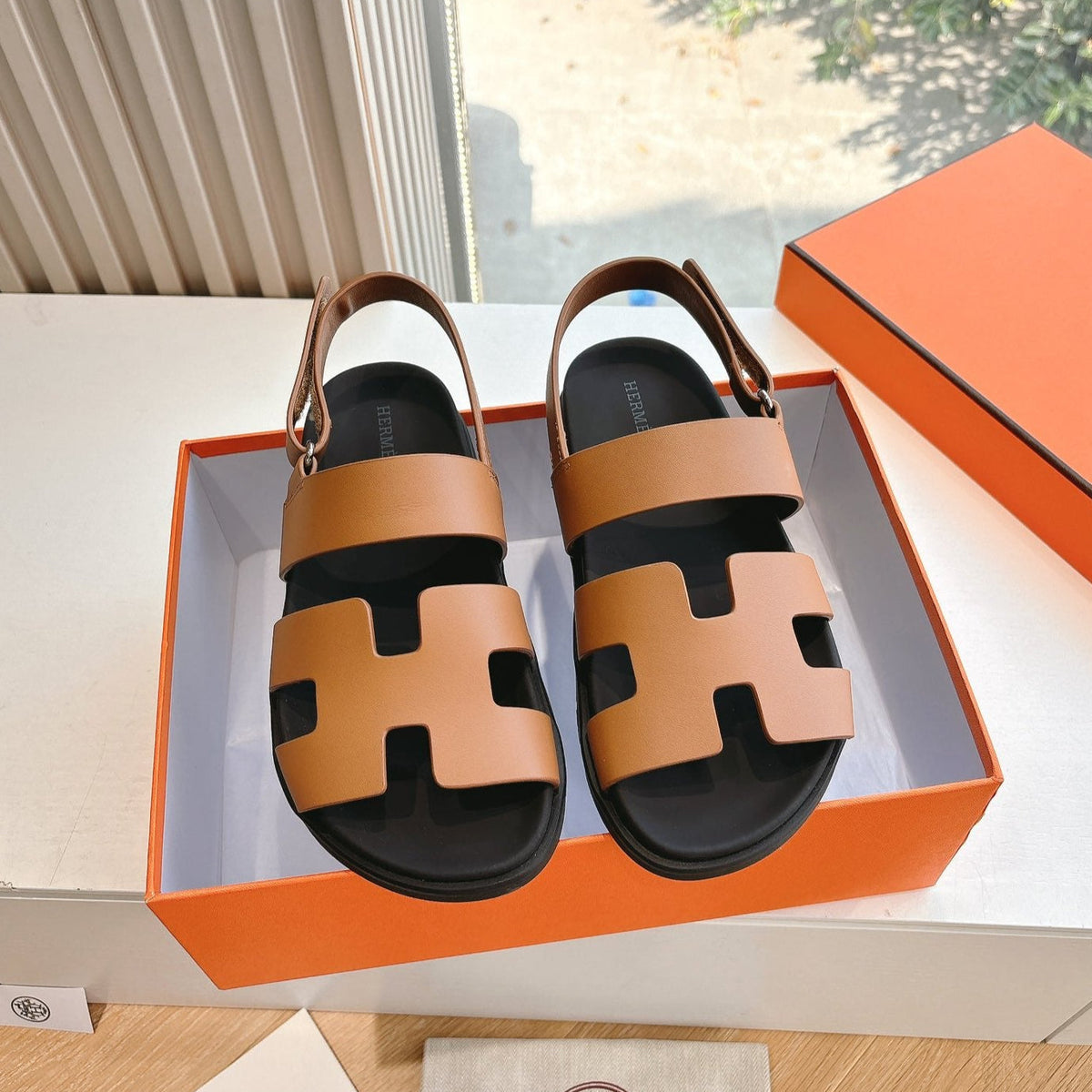 HM 25 Genius Sandal Gold Black Calfskin