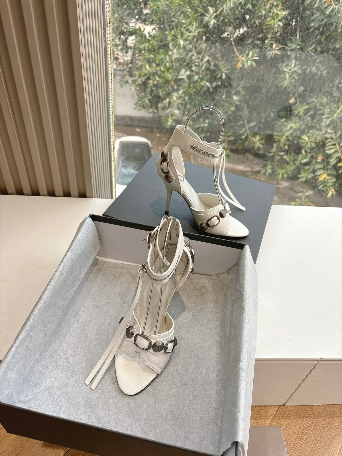 CAGOLE HIGH-HEEL SANDALS IN WHITE LAMBSKIN