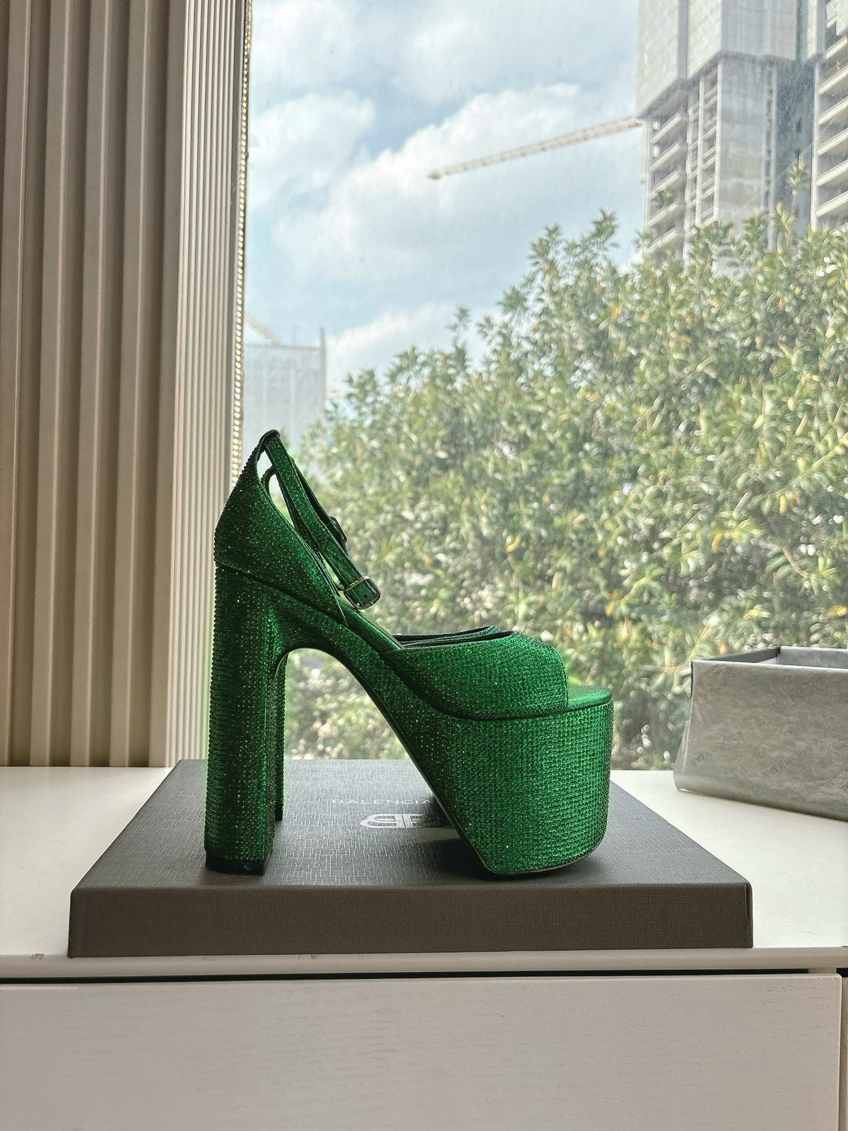 PLATFORM ANKLE STRAP HEELS IN GREEN METALLIC ATTACHED RHINESTONES CALFSKIN