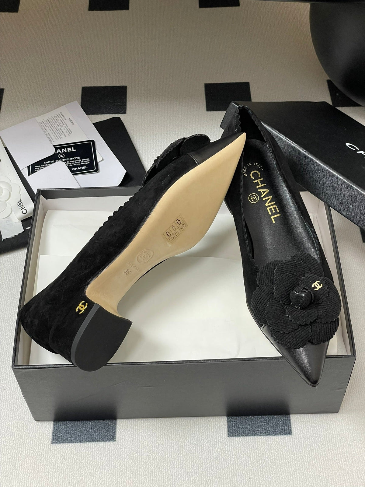 CC 25C Classic Camellia Pointed High Heels Pump 35mm Black Suede 247614