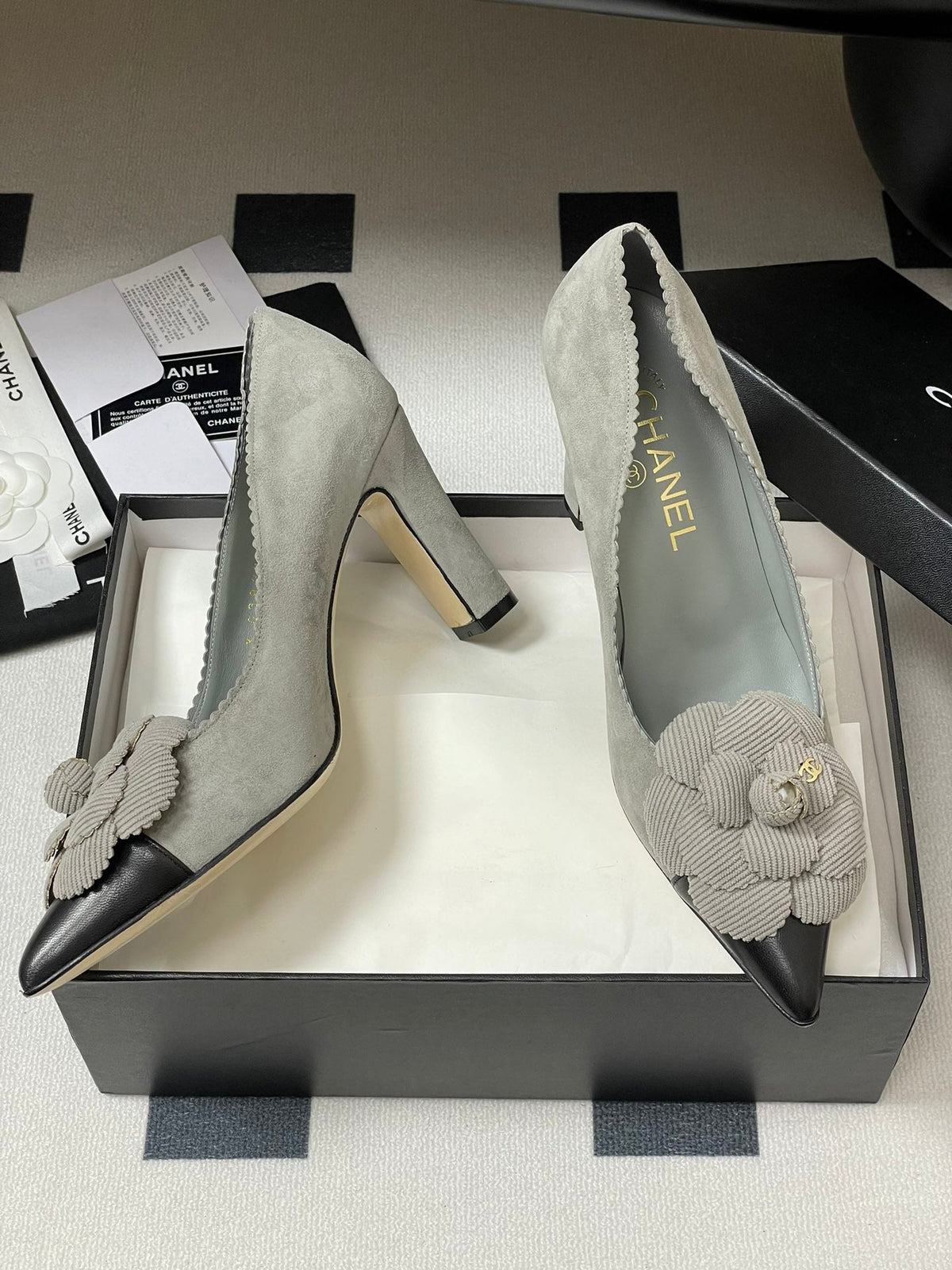 CC 25C Classic Camellia Pointed High Heels Pump 85mm Grey Suede 247615