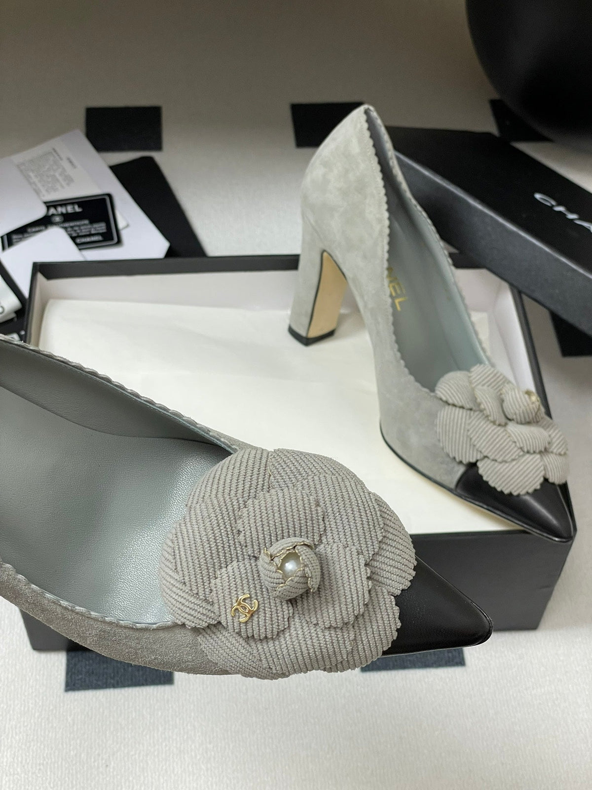 CC 25C Classic Camellia Pointed High Heels Pump 85mm Grey Suede 247615