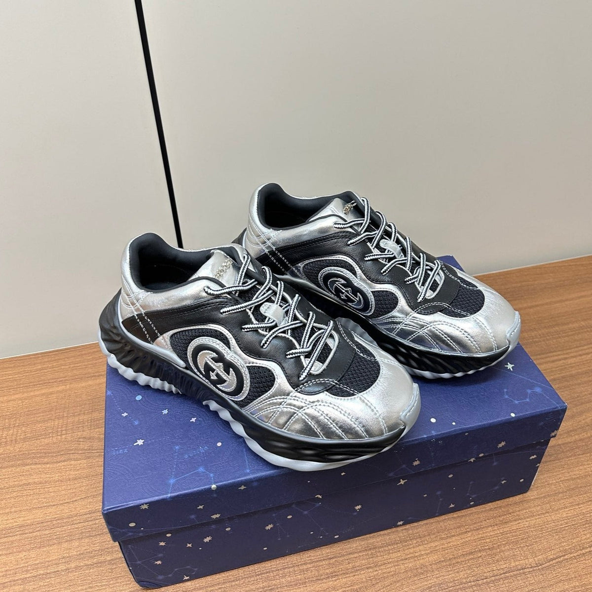 GG Ripple Leather Sneakers Black Silver