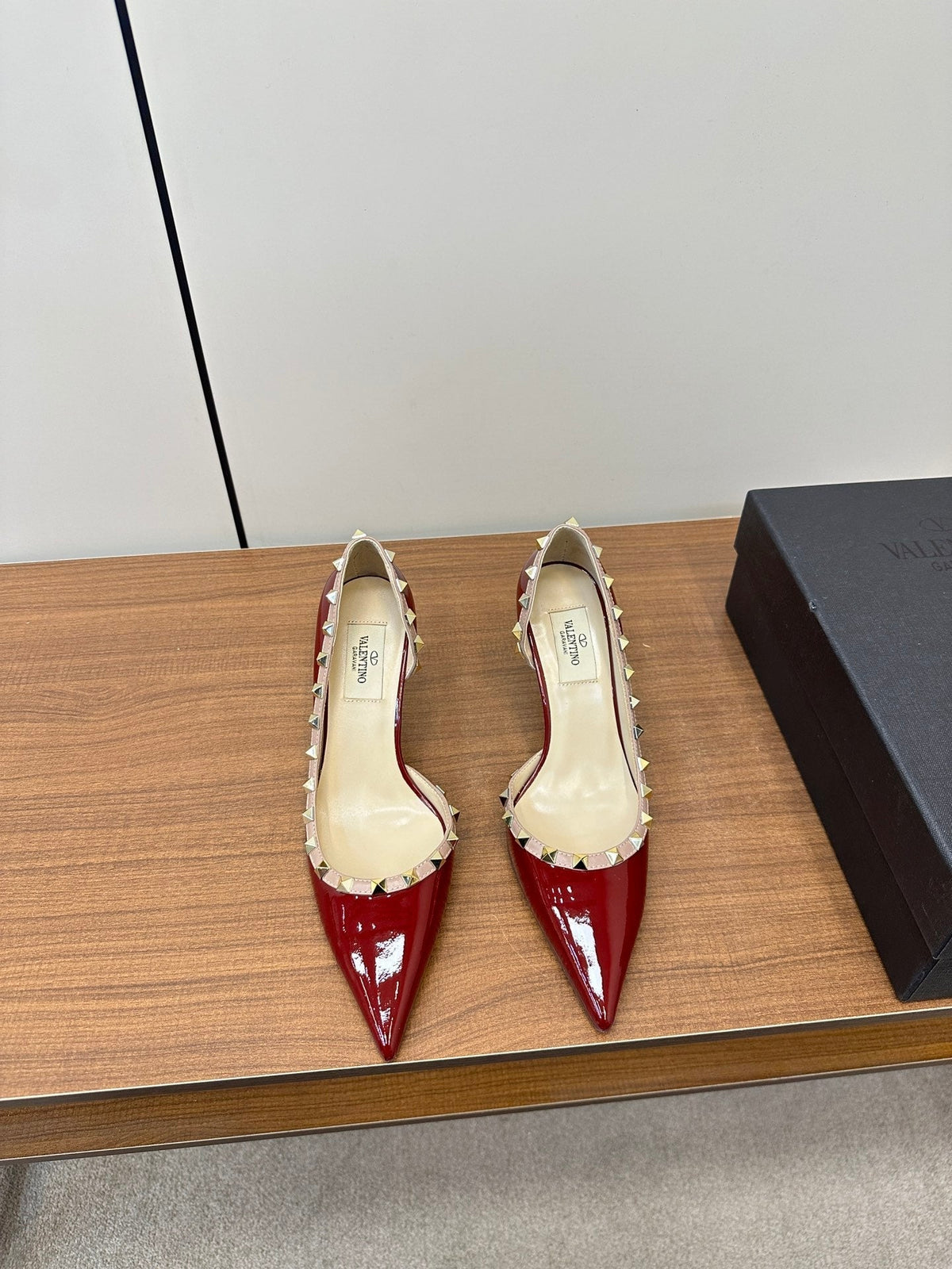 Valentino Red Rockstud D'Orsay Pumps 95mm Cowhide 989893