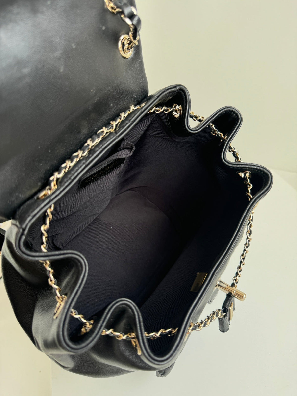 duma backpack 22cm black lambskin light gold hardware