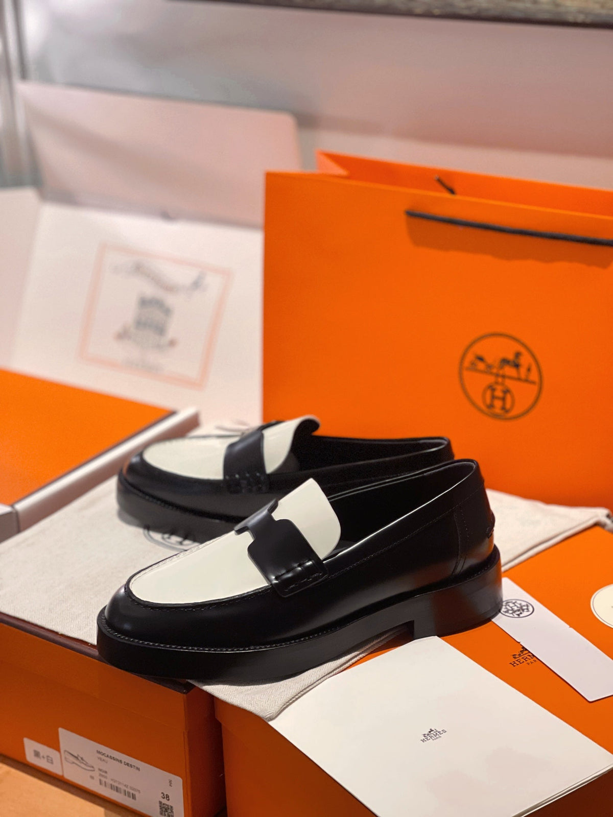 HM Loafer In White Calfskin 100159
