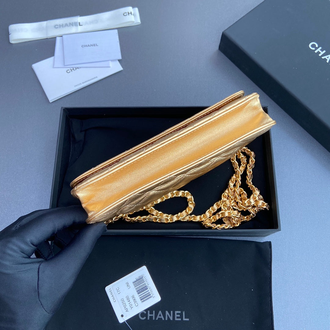 CC Woc 20cm Gold Metalic Calfskin Gold Hardware