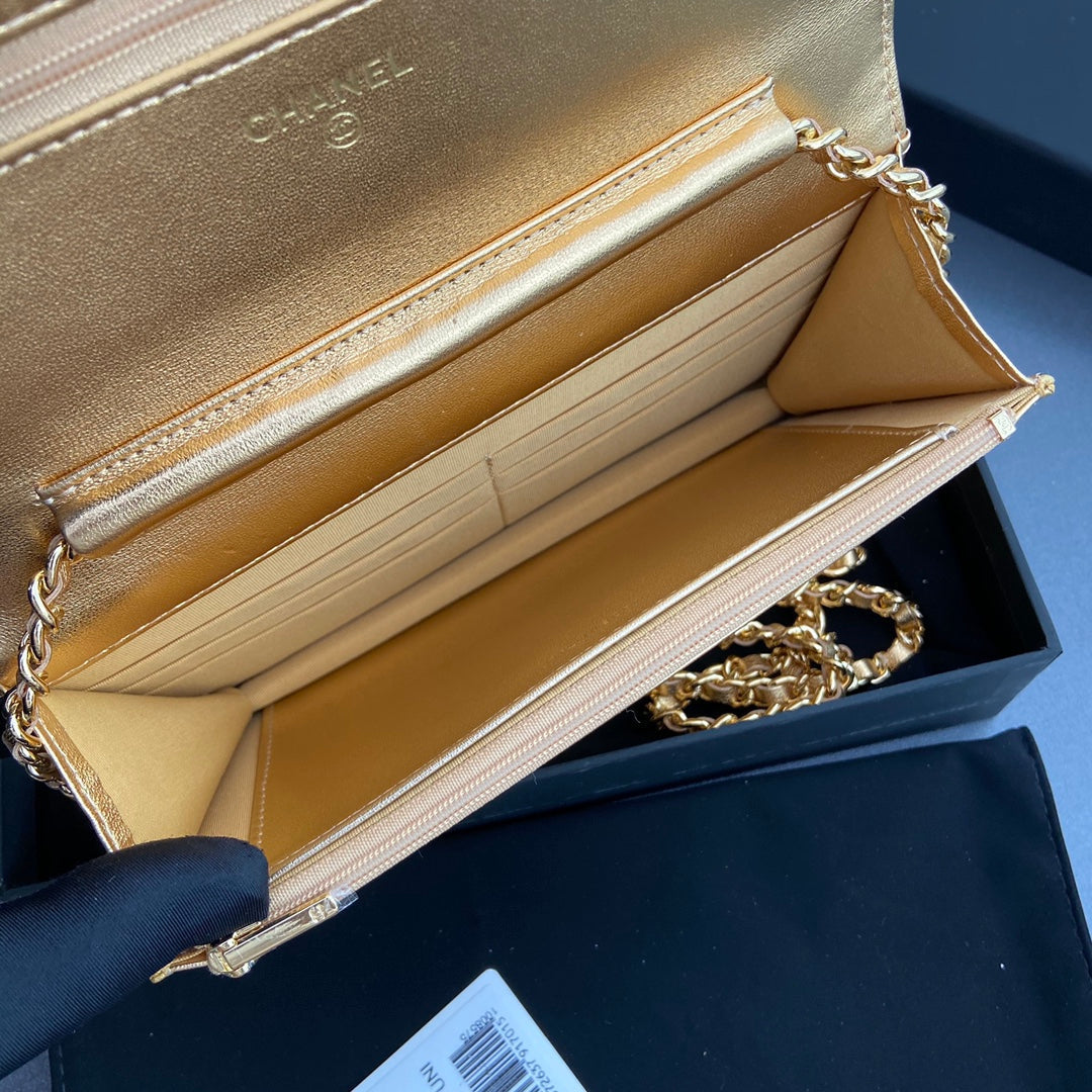 CC Woc 20cm Gold Metalic Calfskin Gold Hardware