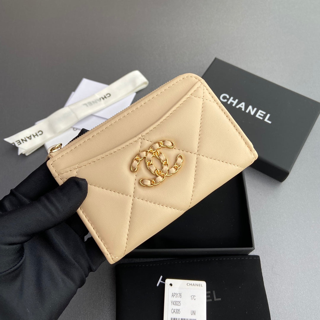 CC 19 Zipper Card Holder Beige Sheepskin GHW 234762