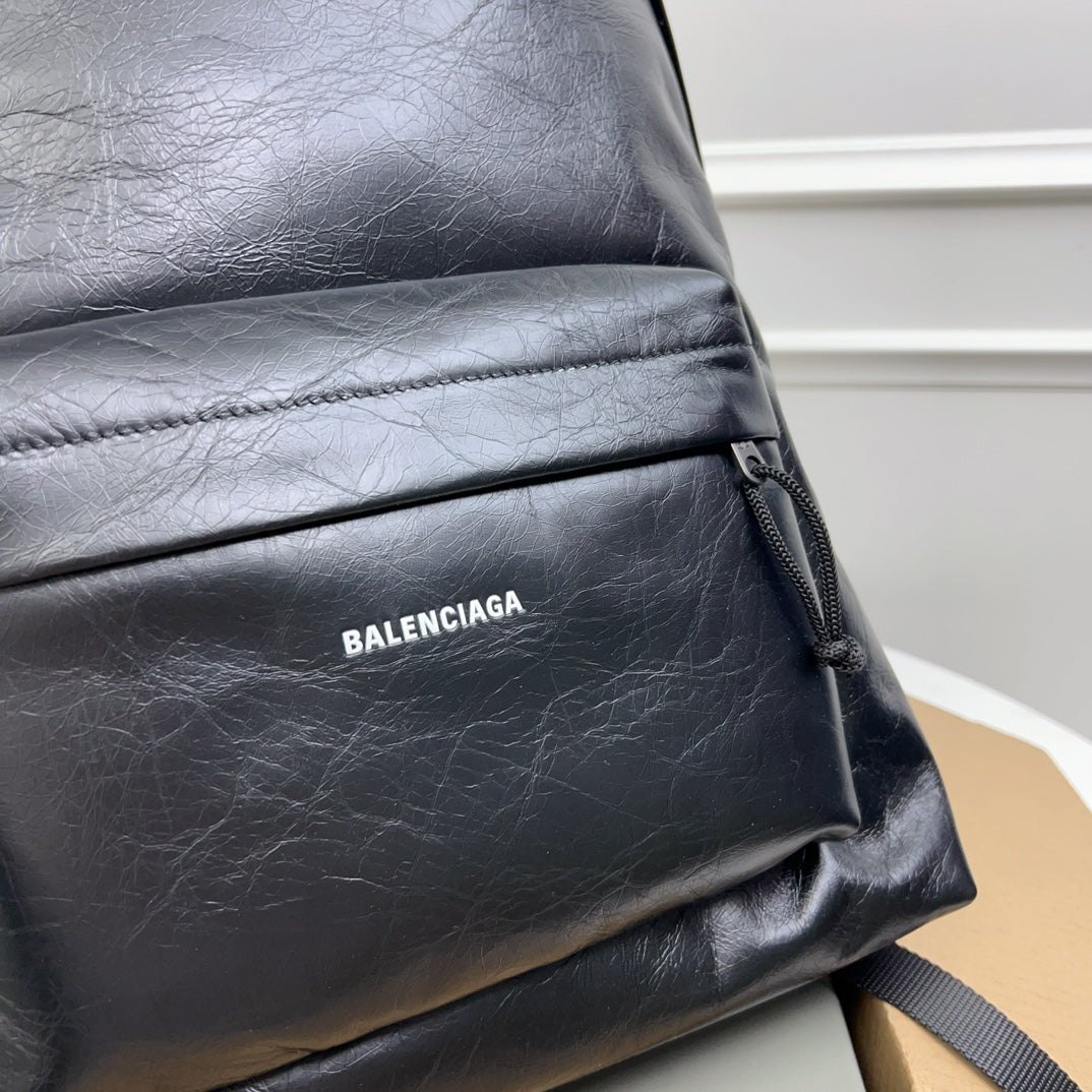 EXPLORER BACKPACK 47 IN BLACK ARENA LAMBSKIN