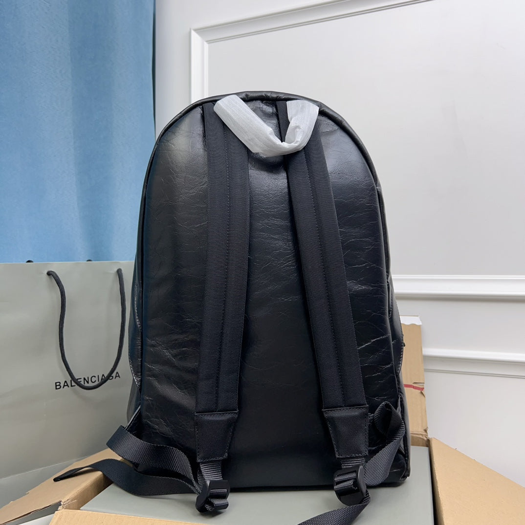 EXPLORER BACKPACK 47 IN BLACK ARENA LAMBSKIN