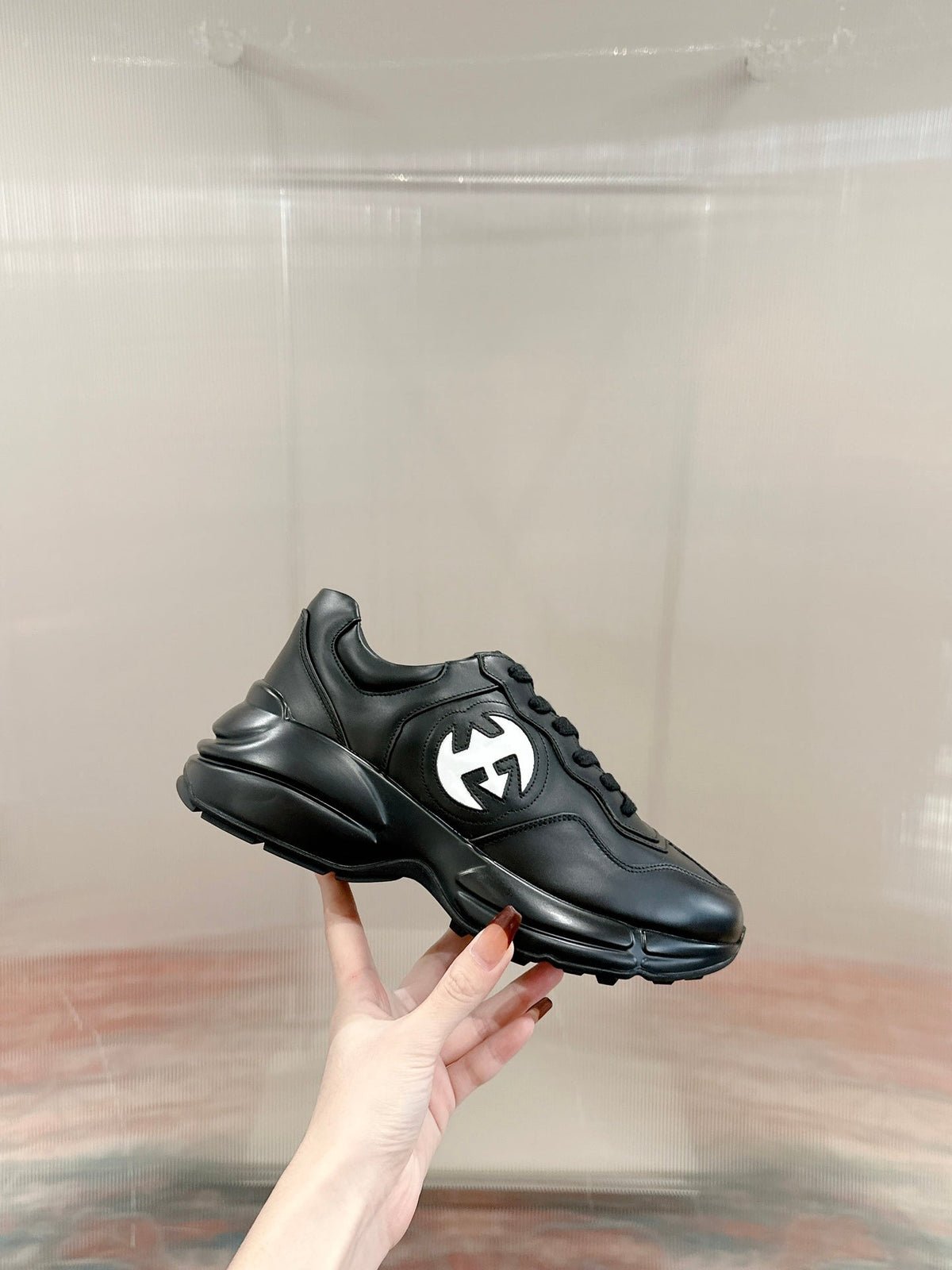 GG RHYTON TRAINER BLACK CALFSKIN WITH WHITE LOGO