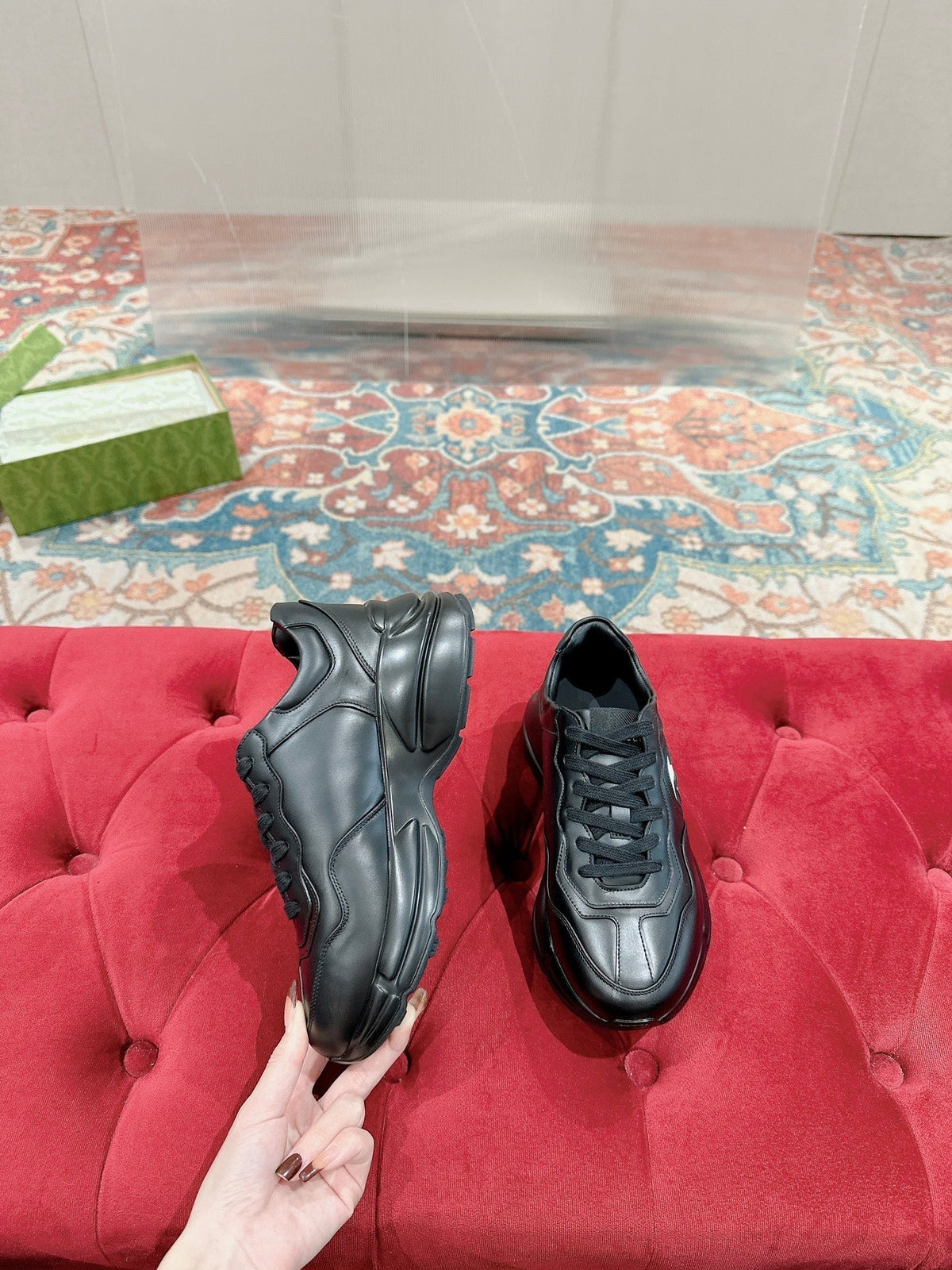 GG RHYTON TRAINER BLACK CALFSKIN WITH WHITE LOGO