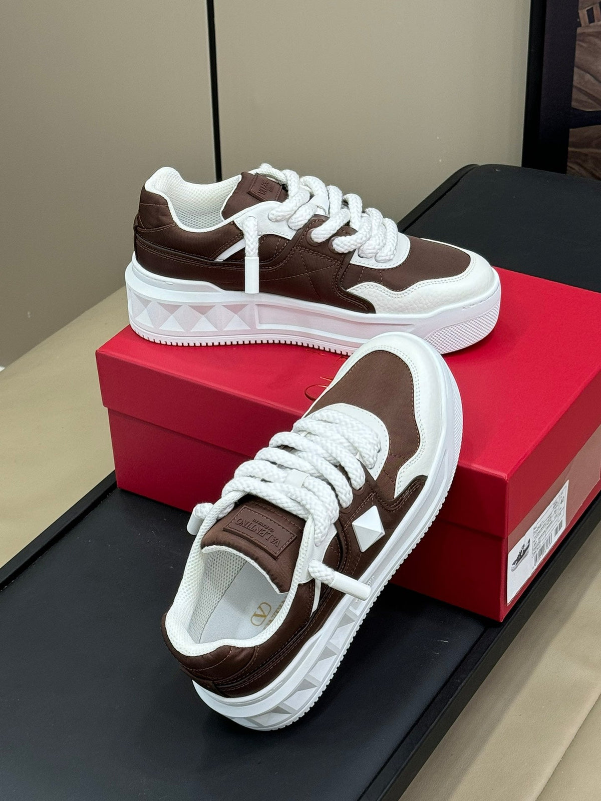 VT 2025 Sneakers Brown White Cowhide 548581