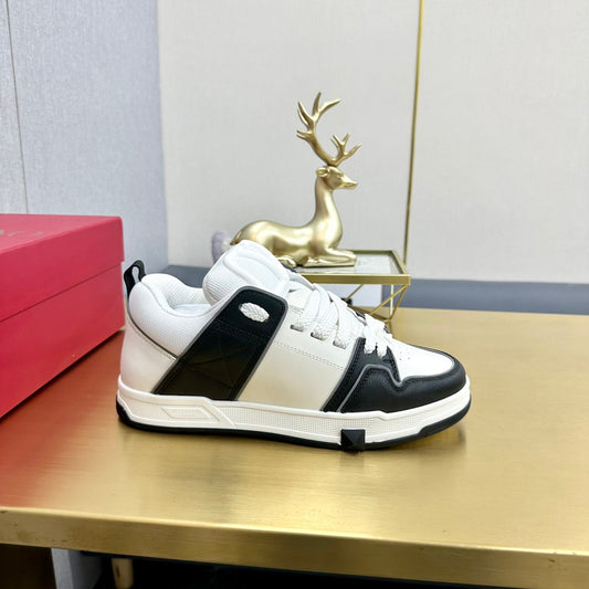 One Stud Sneaker Garavani Black Calfskin White Fabric
