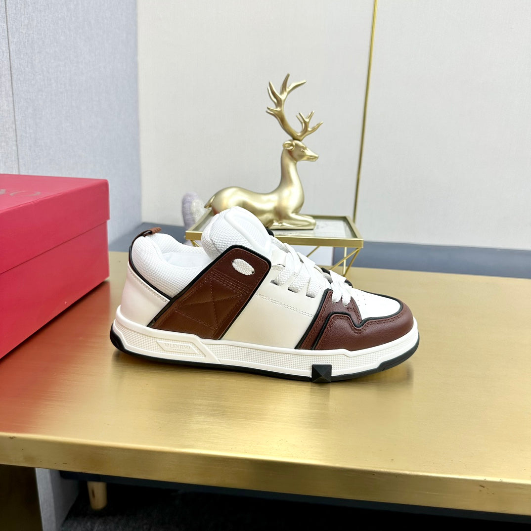 One Stud Sneaker Garavani Burgundy Calfskin White Fabric