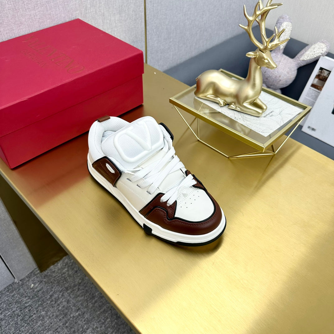 One Stud Sneaker Garavani Burgundy Calfskin White Fabric