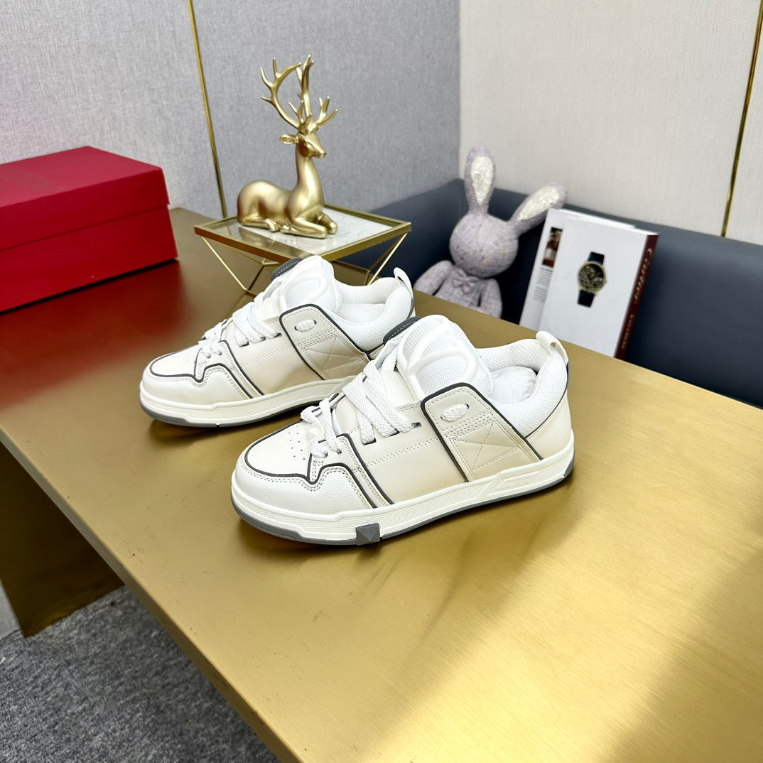 One Stud Sneaker Garavani Calfskin White Grey