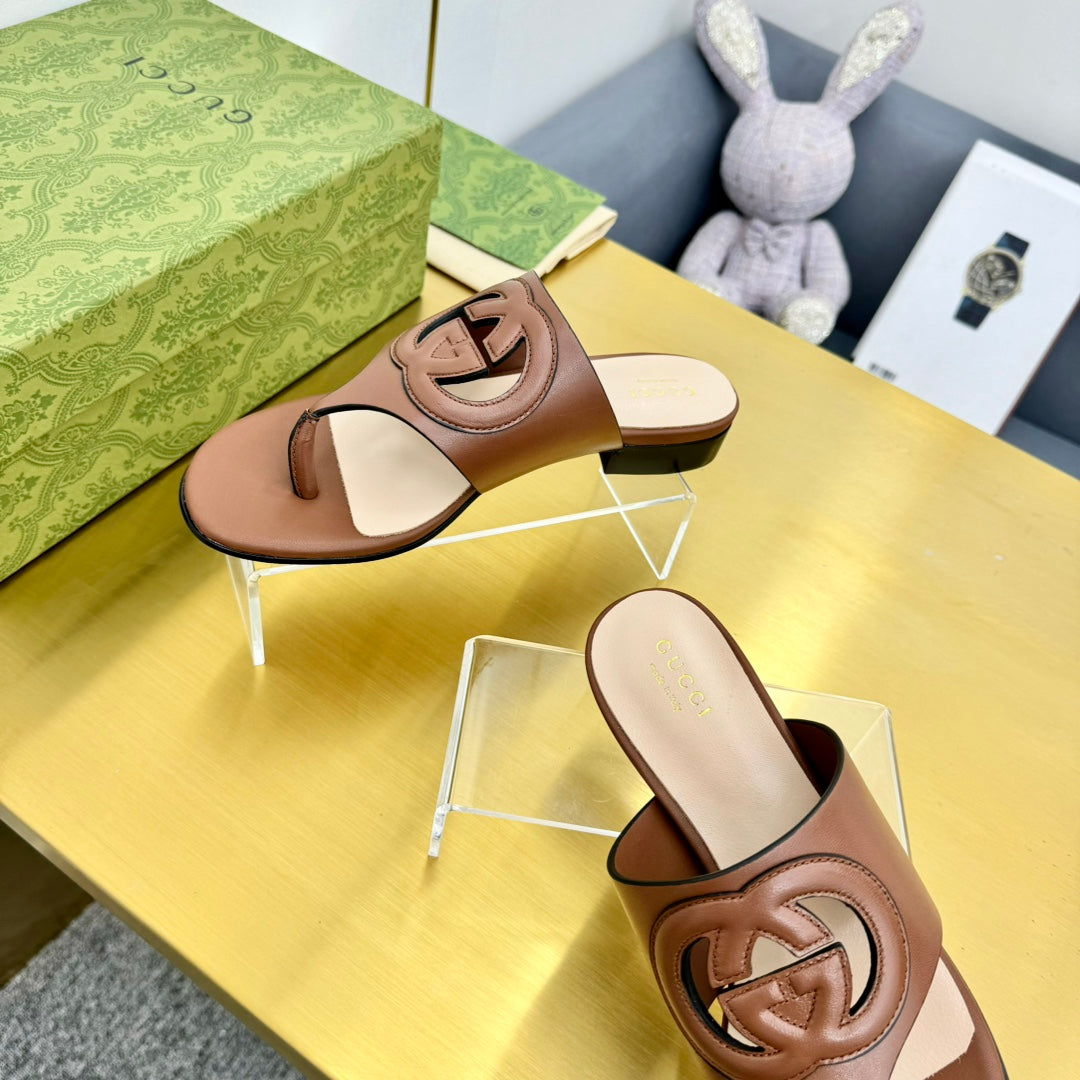 BLONDIE THONG SANDAL IN BRONZE BROWN LAMBSKIN