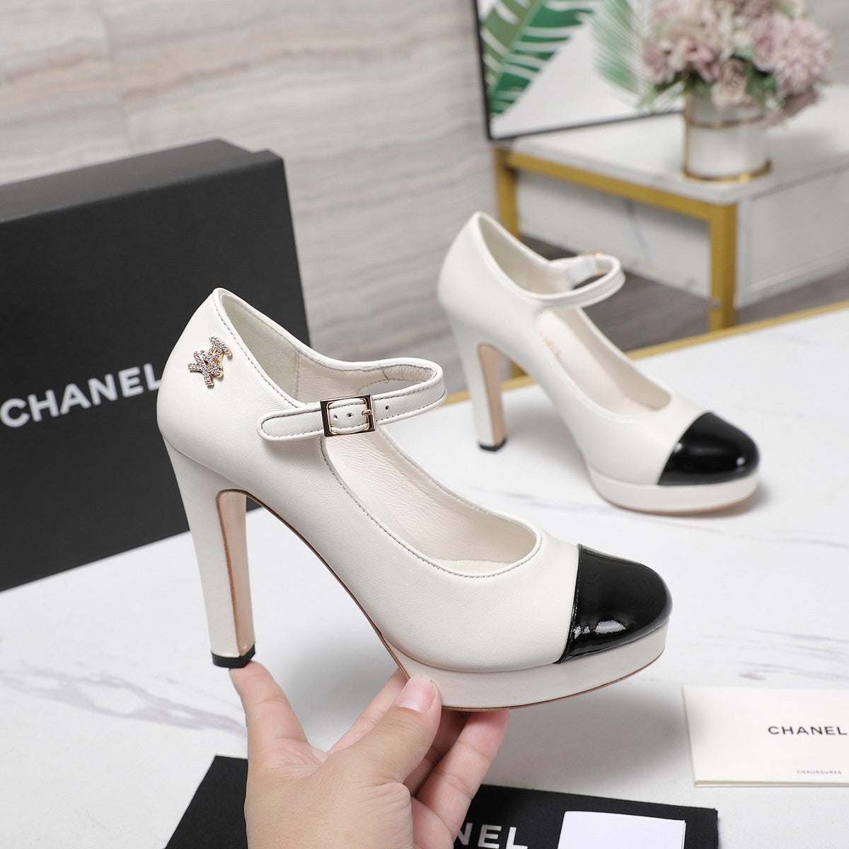 CC Buckle Platform Pumps 100mm White Lambskin 425879