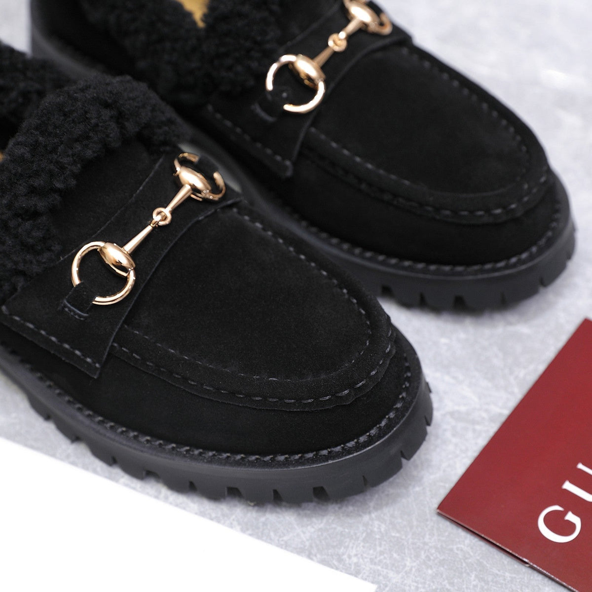 GG Women's Loafer Horsebit Black Suede Shearing 547326