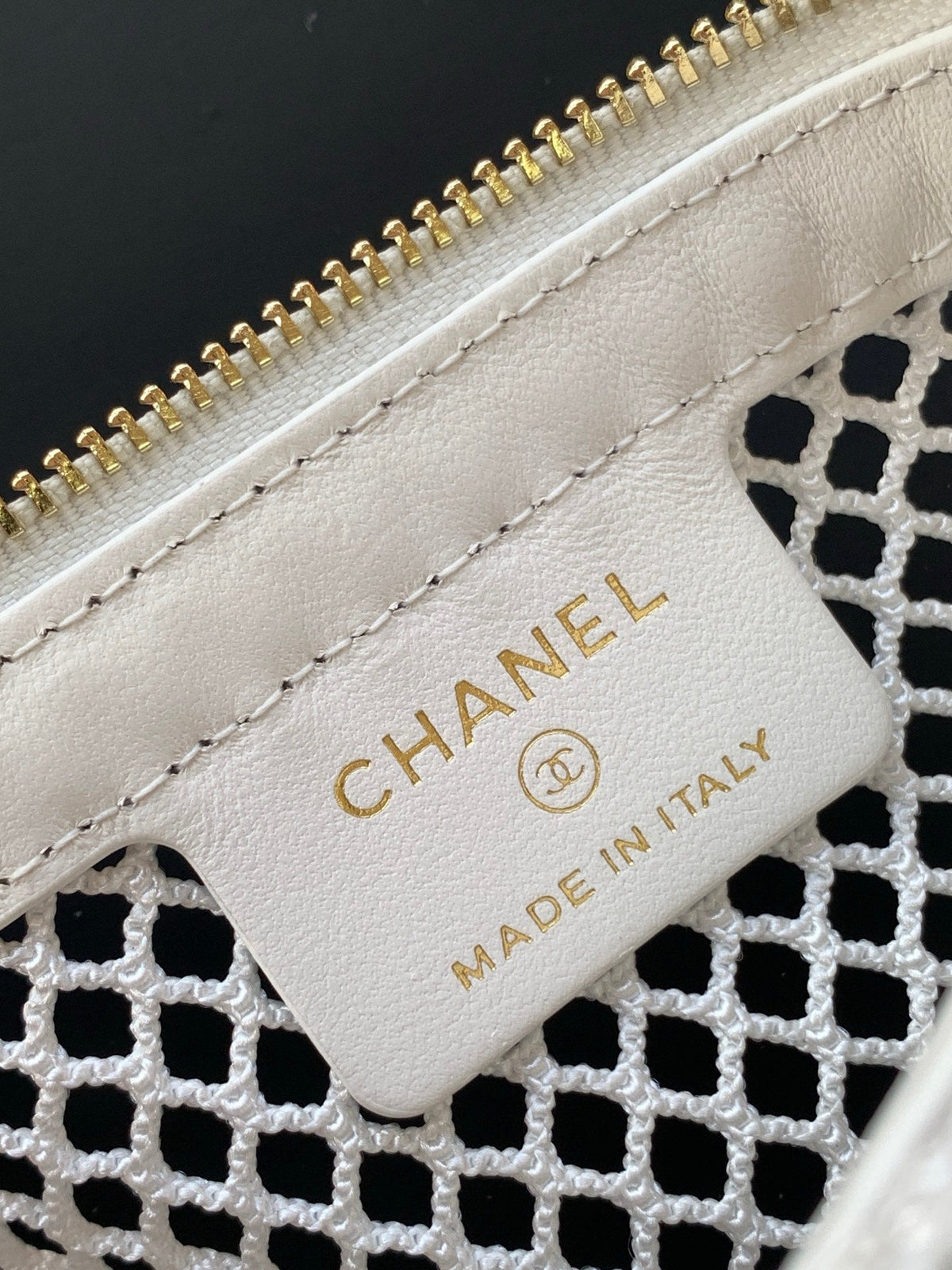 CC 25S Rectangle White Cluth Bag With Chain