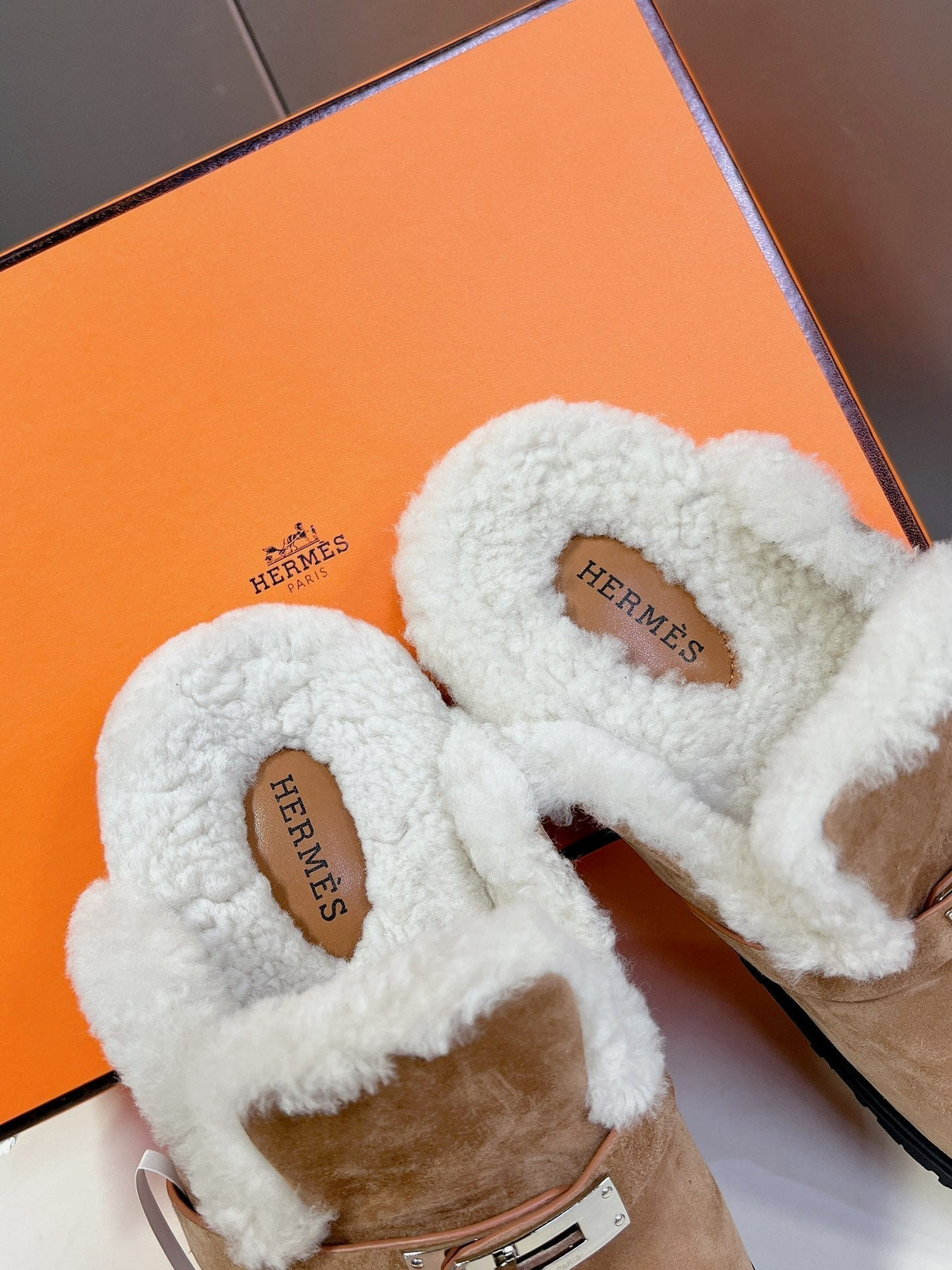 OZ Mule Brown Suede White Shearling