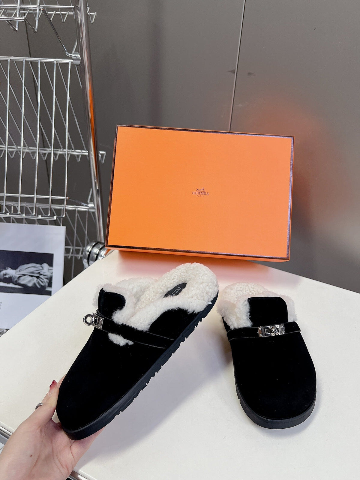 OZ Mule Black Suede White Shearling