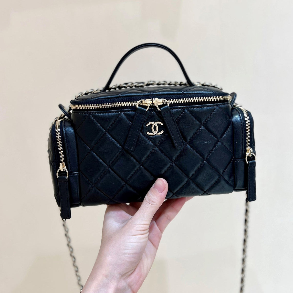 CC 24K Handle Camera Bag 23cm Black Lambskin Light GHW