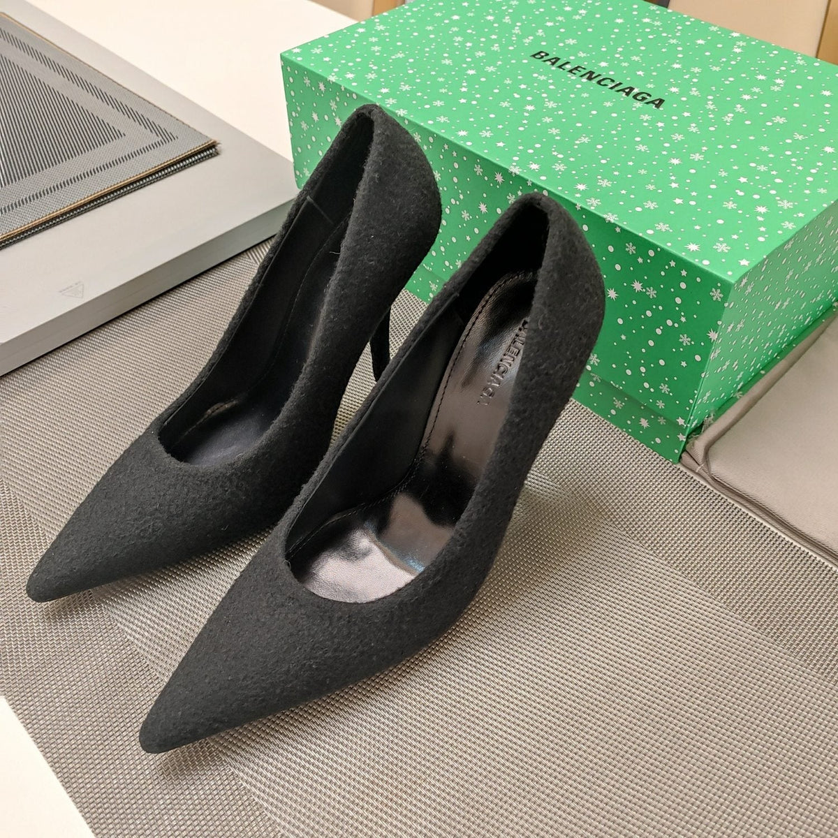 HIGH HEEL PUMPS 90MM IN BLACK WOOL