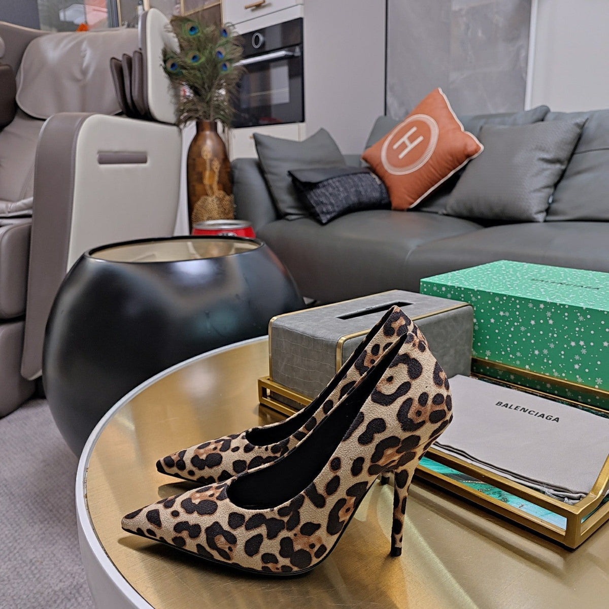HIGH PUMPS IN BEIGE LEOPARD PRINT SUEDE