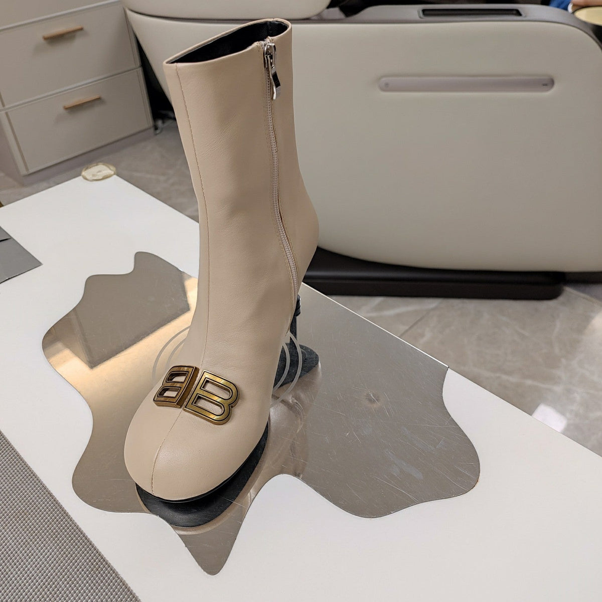 ROUND-TOE HIGH HEEL BOOTS IN BEIGE SMOOTH LAMBSKIN