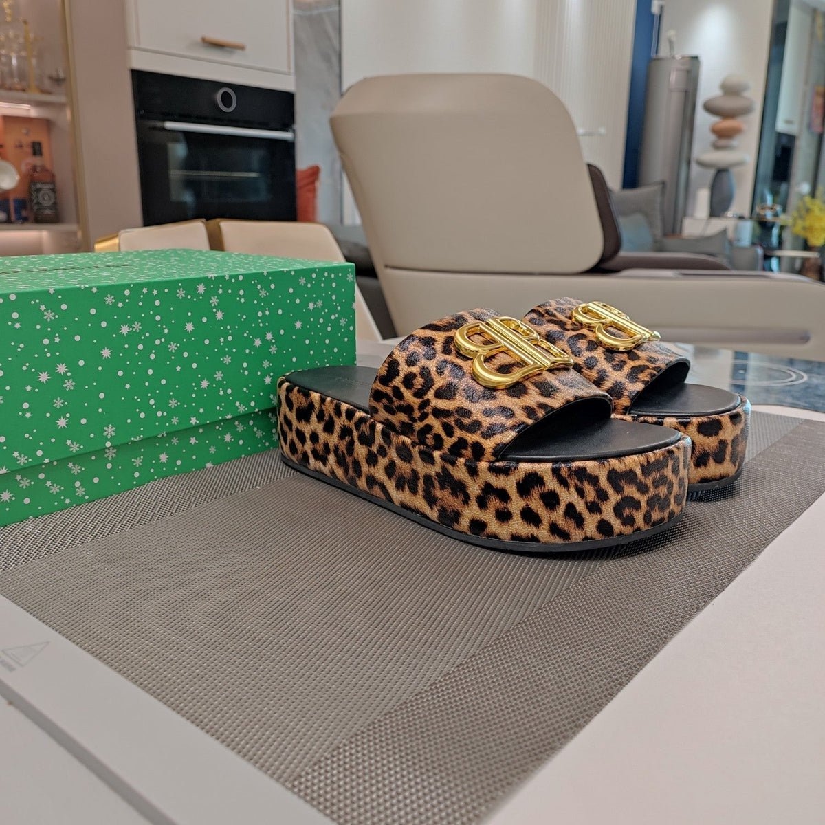 RISE SANDAL THICK-SOLED IN BROWN LEOPARD PRINT CALFSKIN