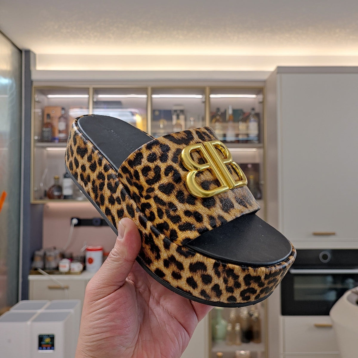 RISE SANDAL THICK-SOLED IN BROWN LEOPARD PRINT CALFSKIN