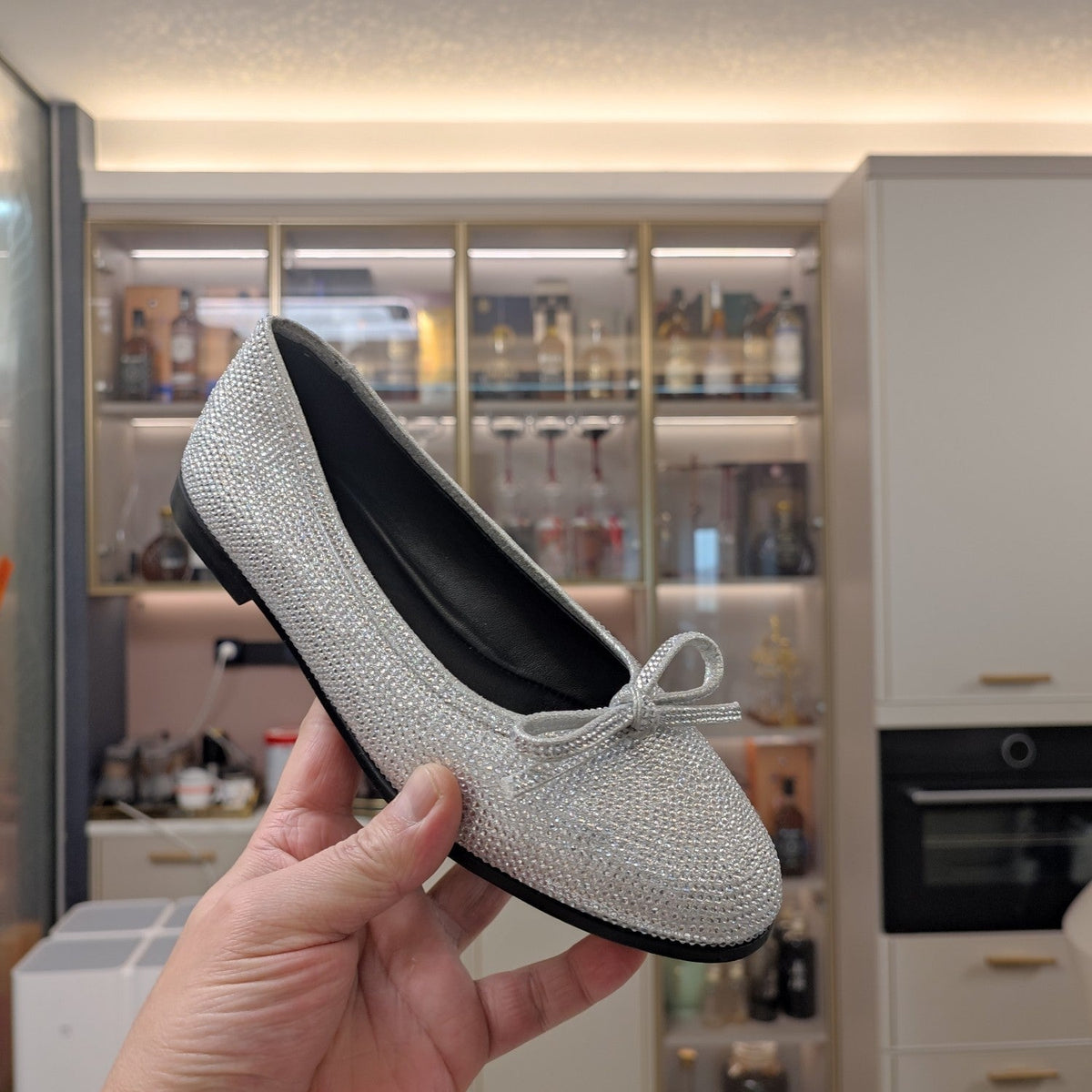 RHINESTONE BALLET FLATS WITH BOW IN METALLIC SILVER SHEEPSKIN