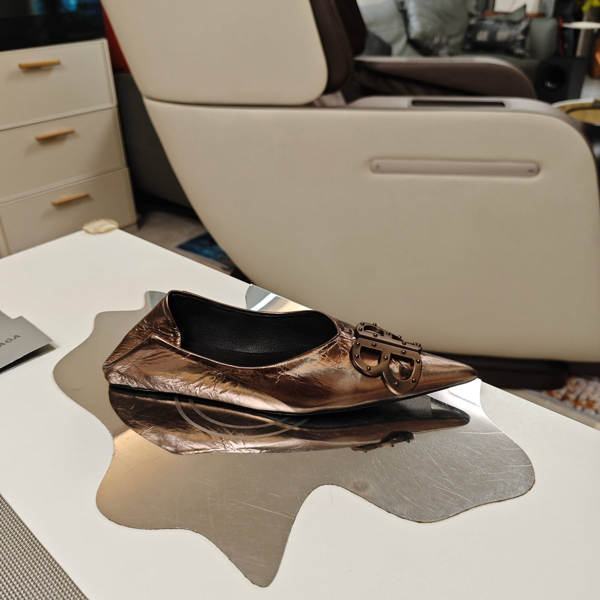 POINTED BALLET FLATS IN CHOCOLATE SHINY CRACKED SHEEPSKIN