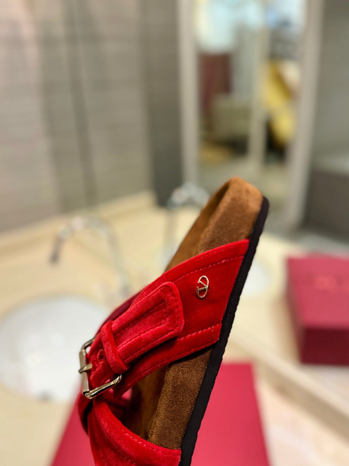 VT 26s Fussfriend Slides Red Brown Velvet Suede 985427