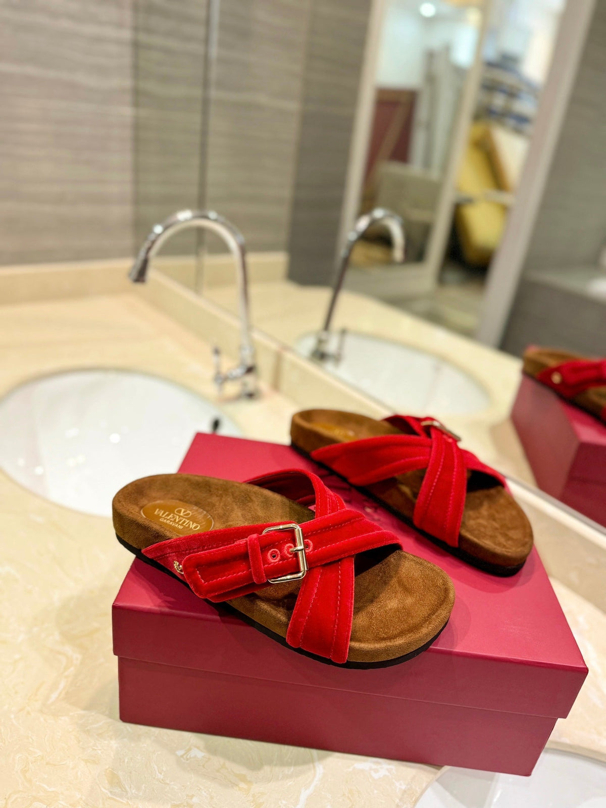 VT 26s Fussfriend Slides Red Brown Velvet Suede 985427