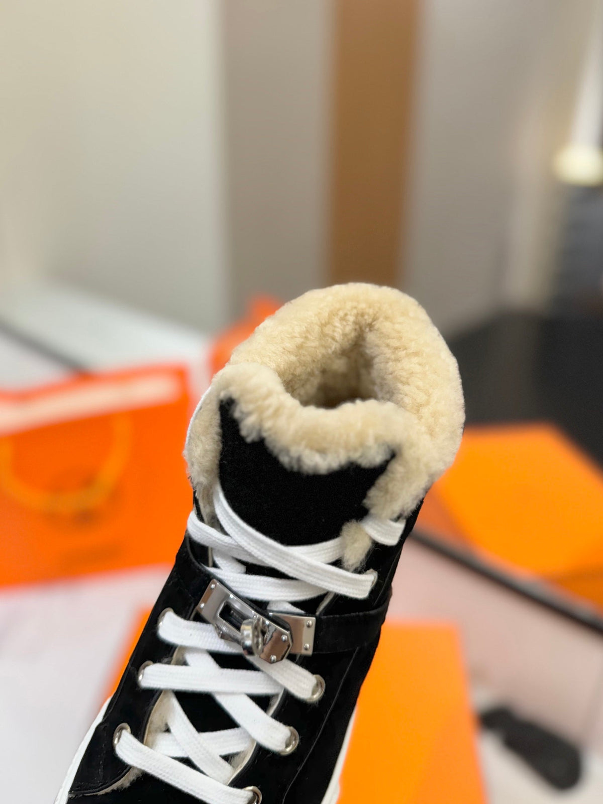 HM Daydream Sneaker Black With Wool Lining Suede  983073