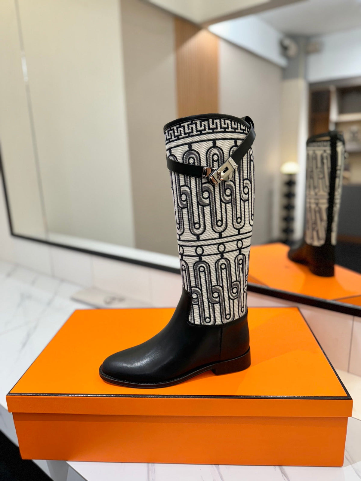 HM Jumping Boot 20mm In Black Cowhide 992365