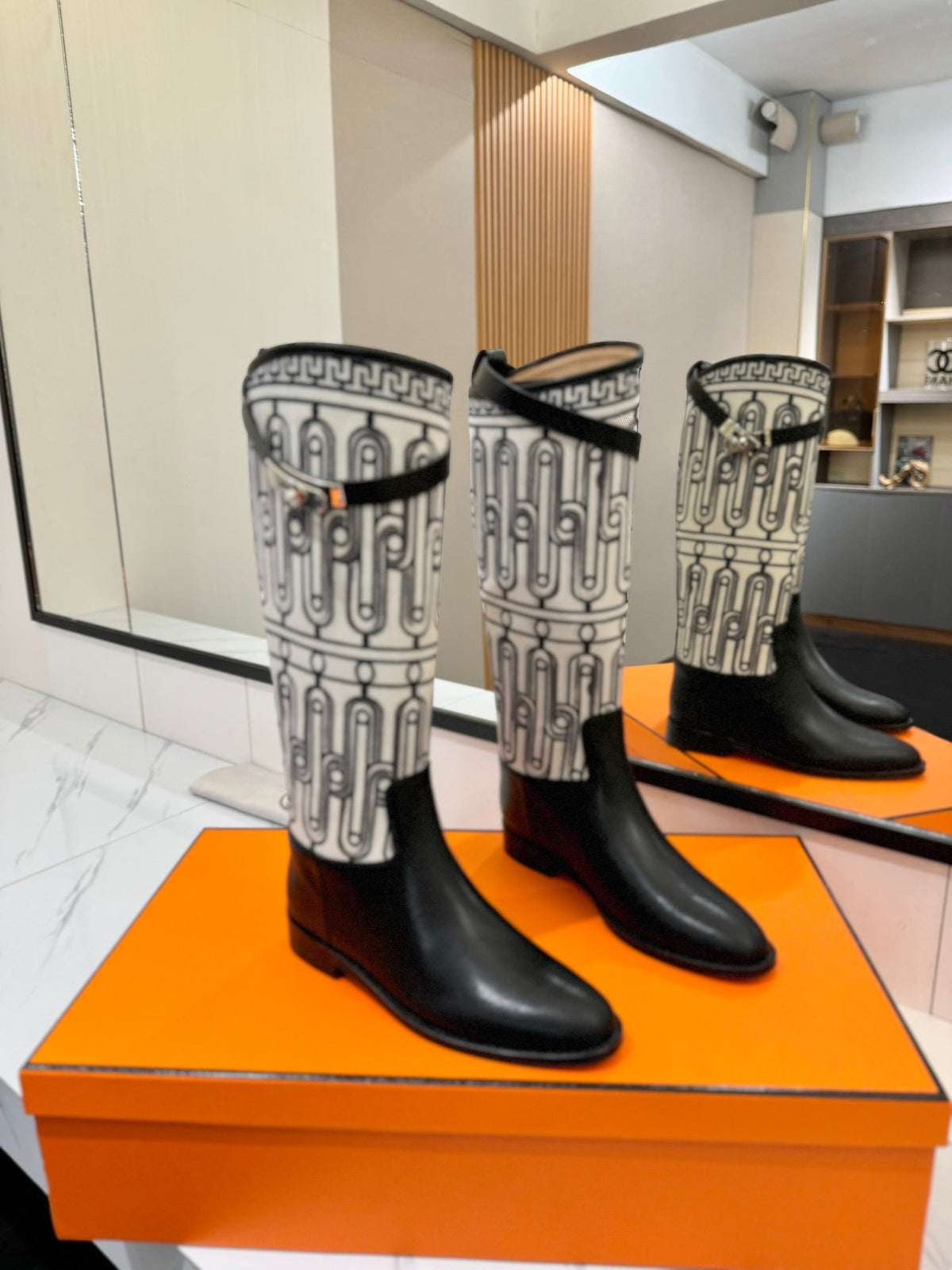 HM Jumping Boot 20mm In Black Cowhide 992365
