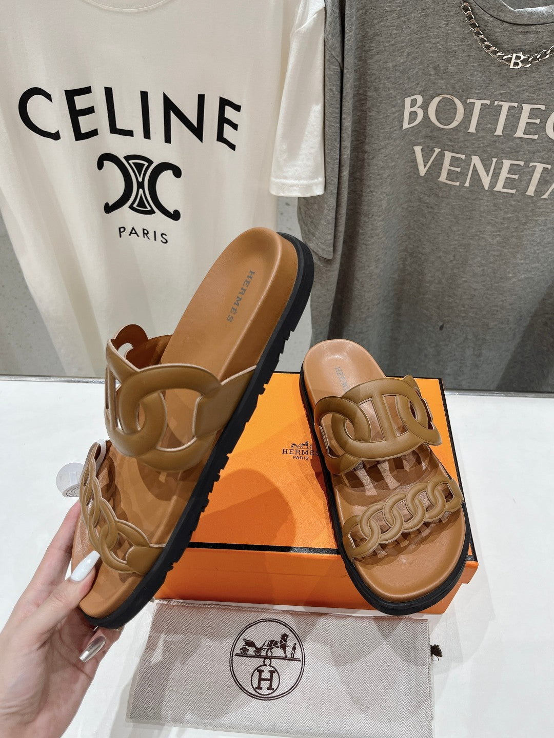 EXTRA SANDAL CARAMEL CALFSKIN