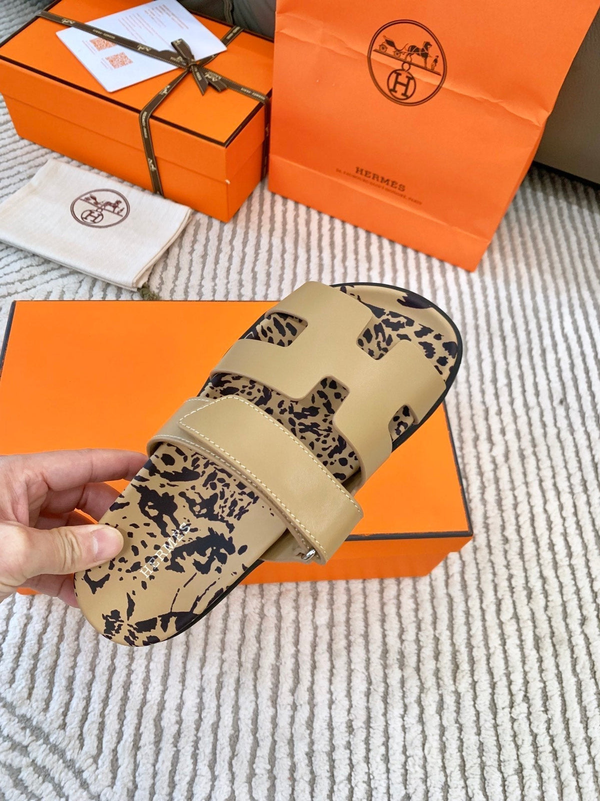 HM Chypre Sandal Dark Beige With Black Pattern Cowhide 963202