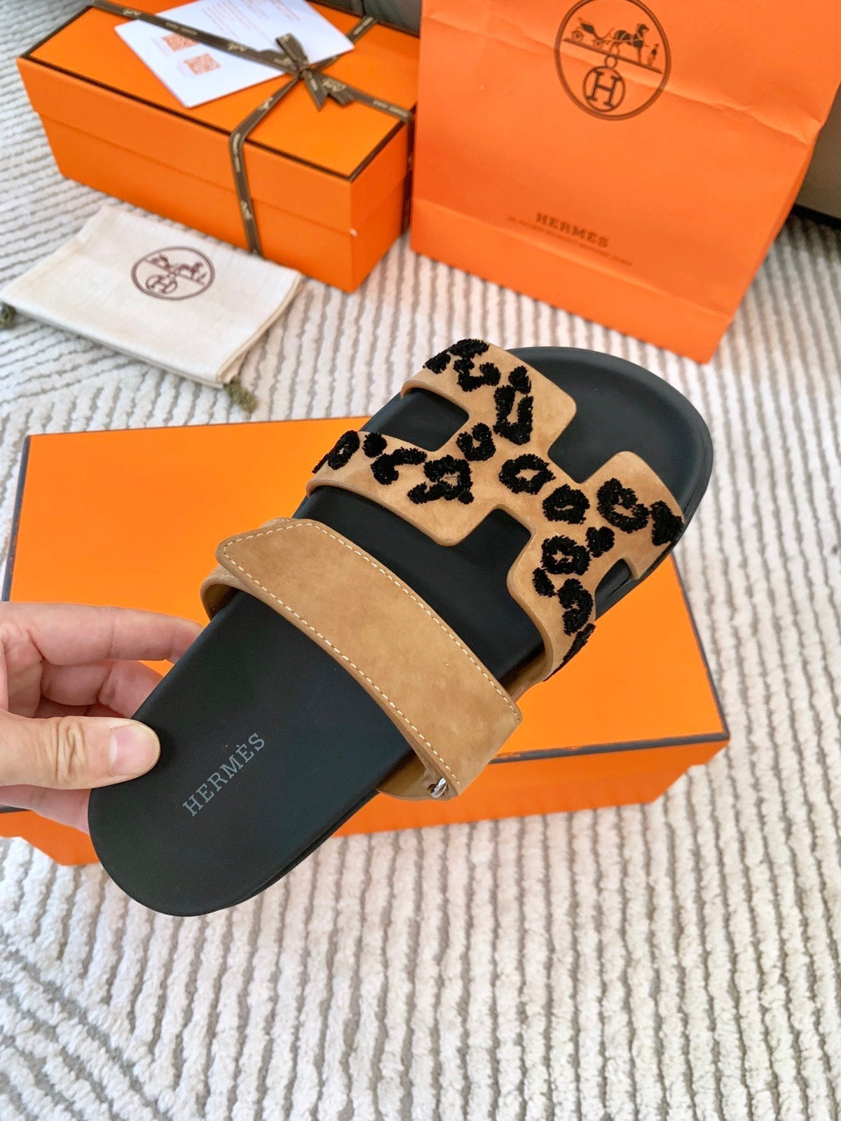HM Chypre Sandal Brun Fumé Black Suede 963208